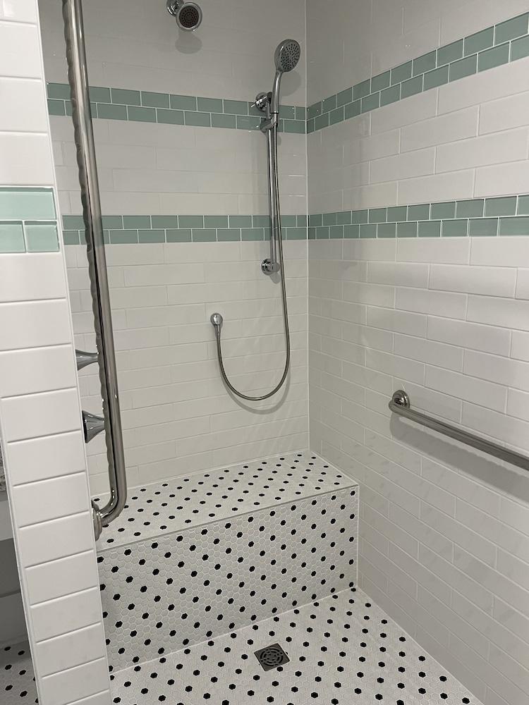 The Roth Hotel photo 79