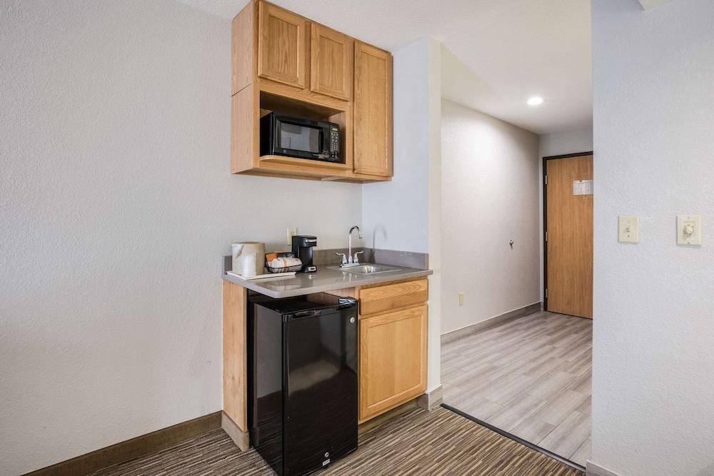 Quality Inn & Suites Lodi I-90 photo 7