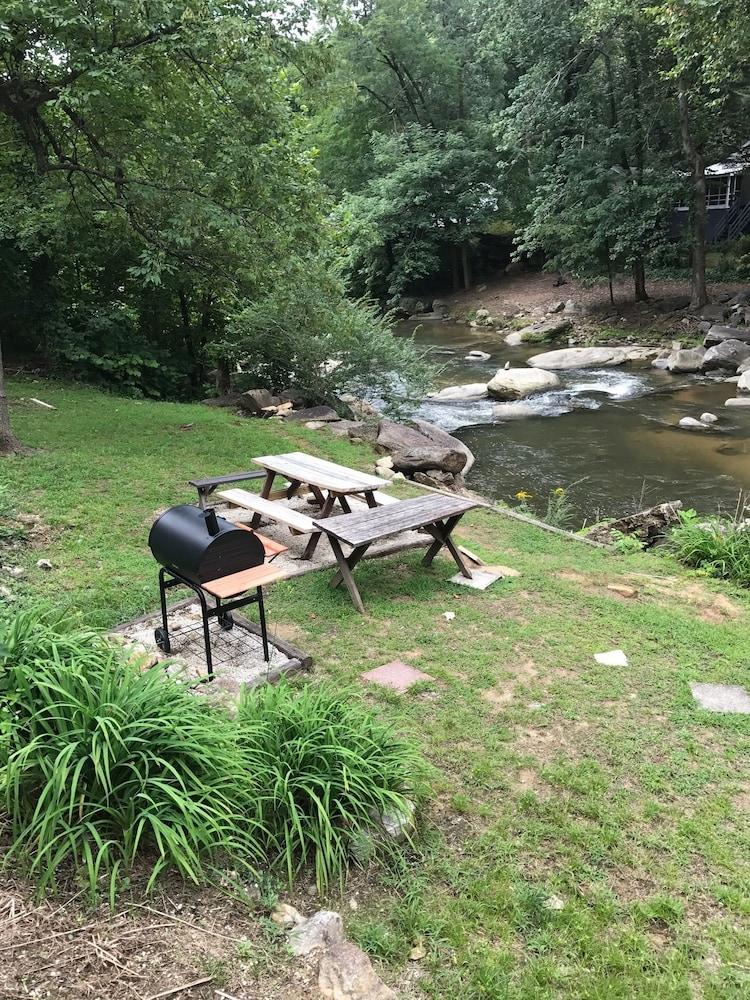 The Riverside Lodge at Chimney Rock photo 32