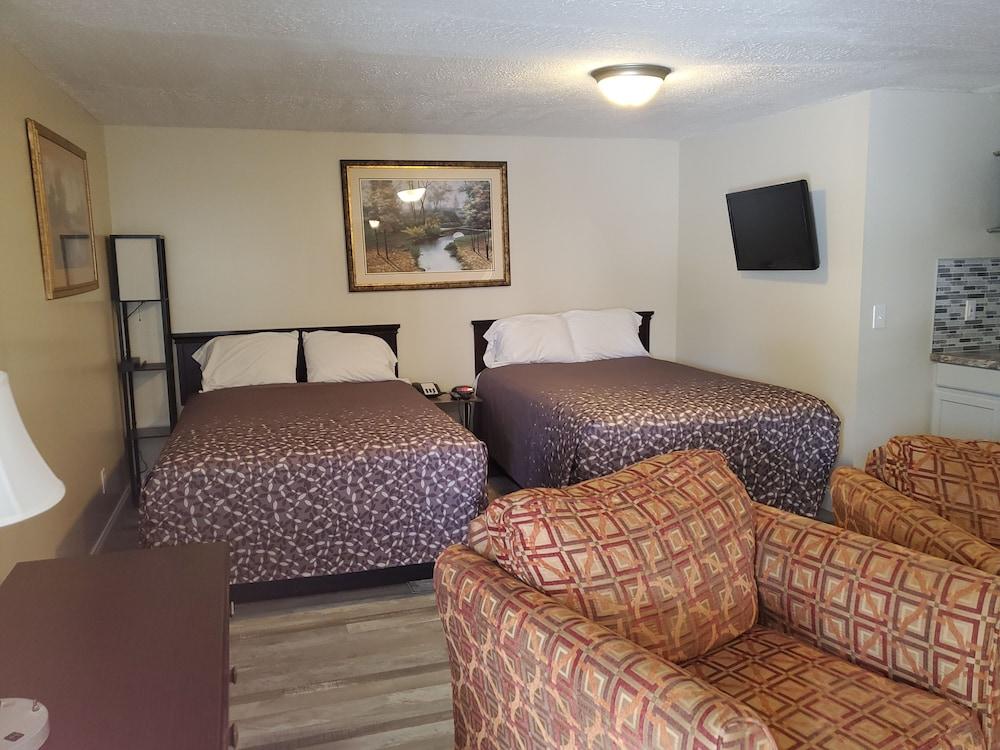 Turnpike Motel photo 9