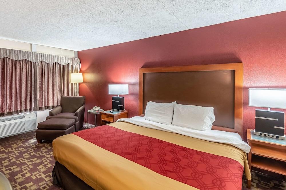 Econo Lodge Zanesville Downtown photo 19