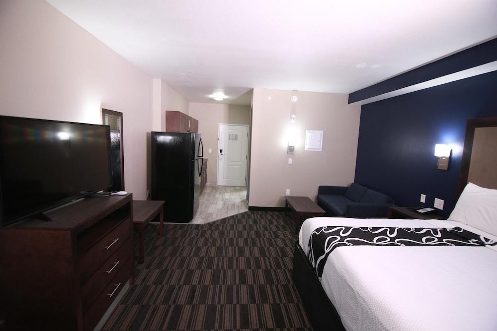 Home Inn and Suites photo 20