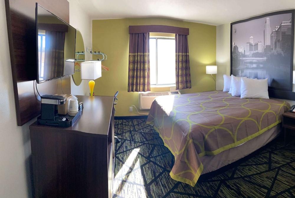 Super 8 by Wyndham York NE photo 4