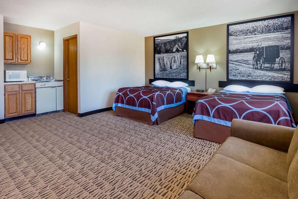 Super 8 by Wyndham Platteville photo 9