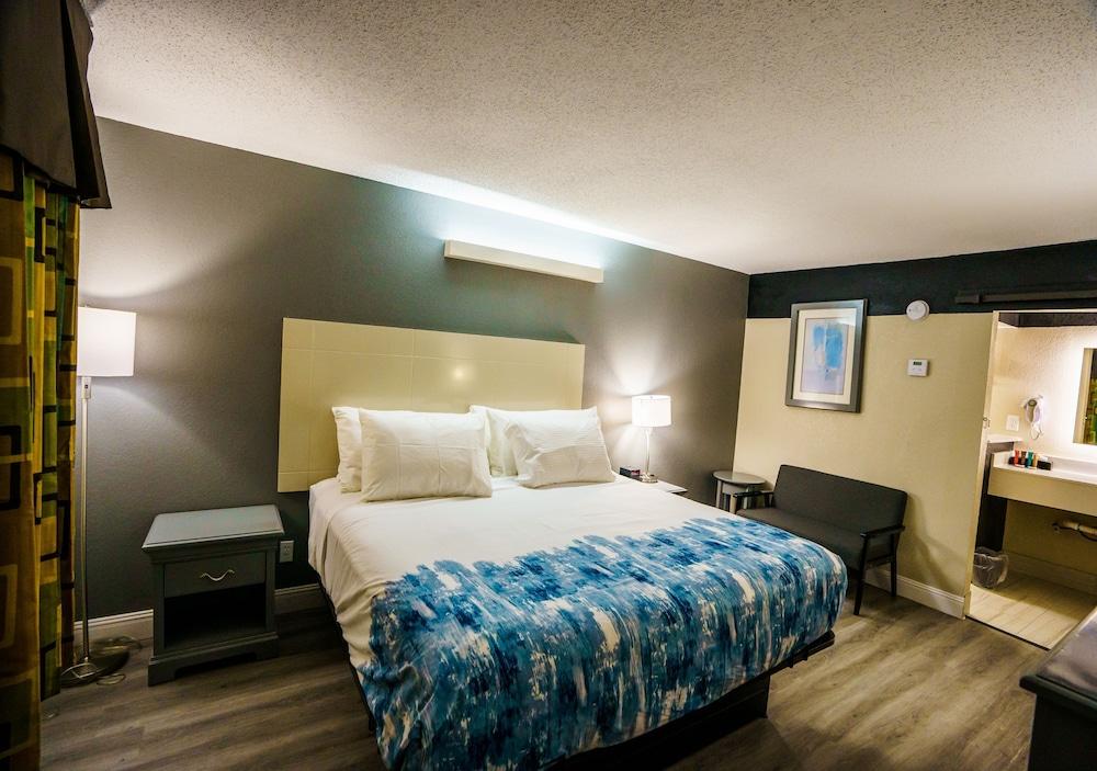 Lx Hotel, Powered by ACW Circle photo 87
