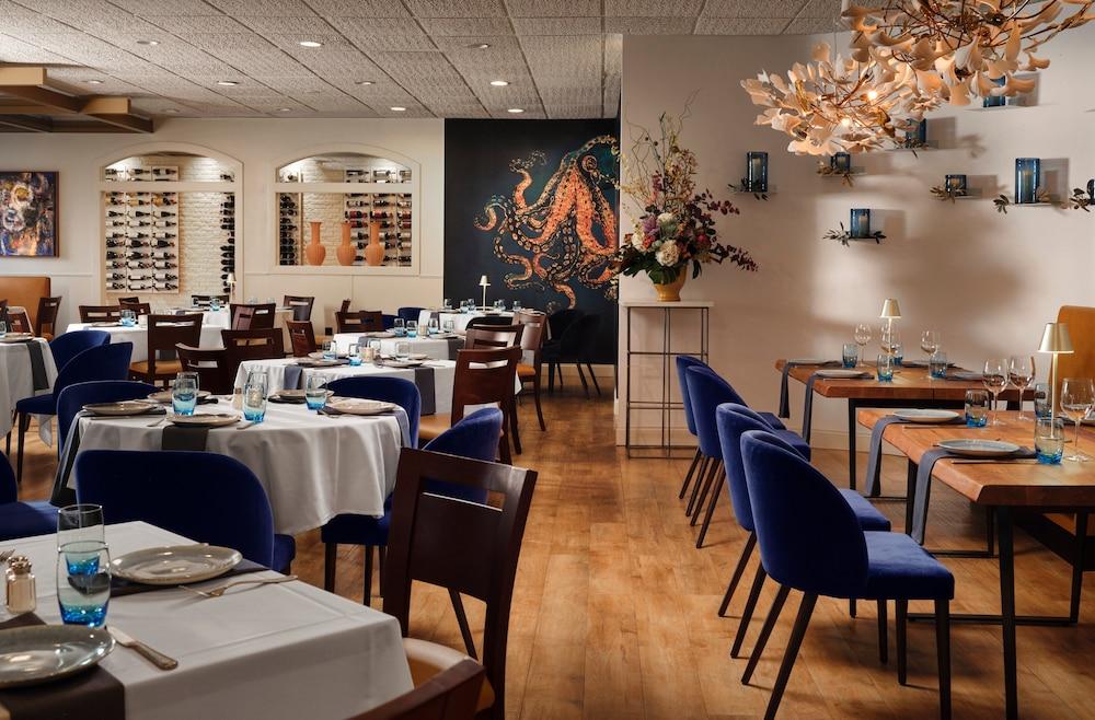 Holiday Inn Hotel & Suites Boston - Peabody by IHG photo 21