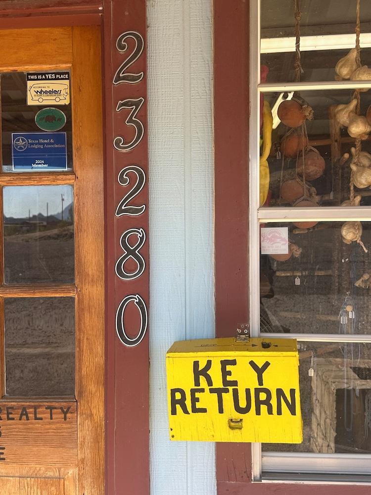 Chisos Mining Co Motel photo 30