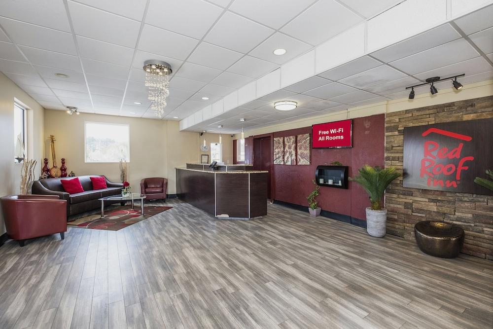 Red Roof Inn Walterboro photo 5