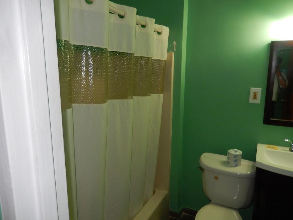 Riverview Motel photo 14