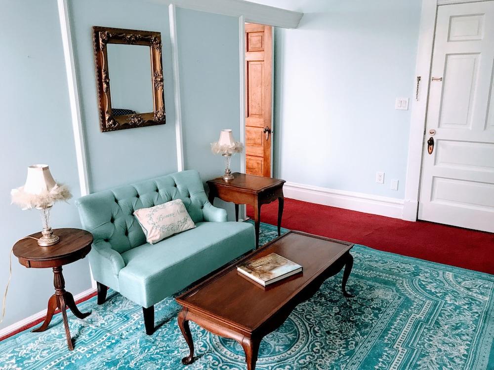 Edwardian Inn photo 47