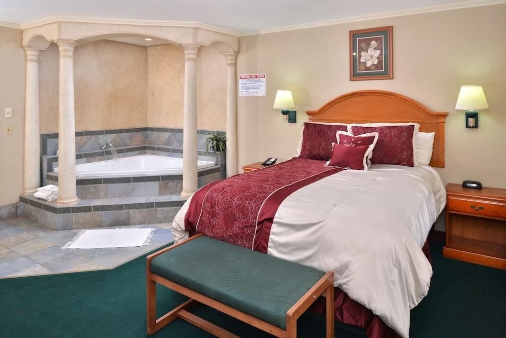 Americas Best Value Inn Lubbock E photo 31