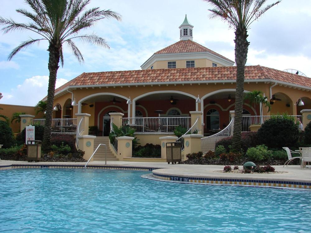Villas At Regal Palms photo 20