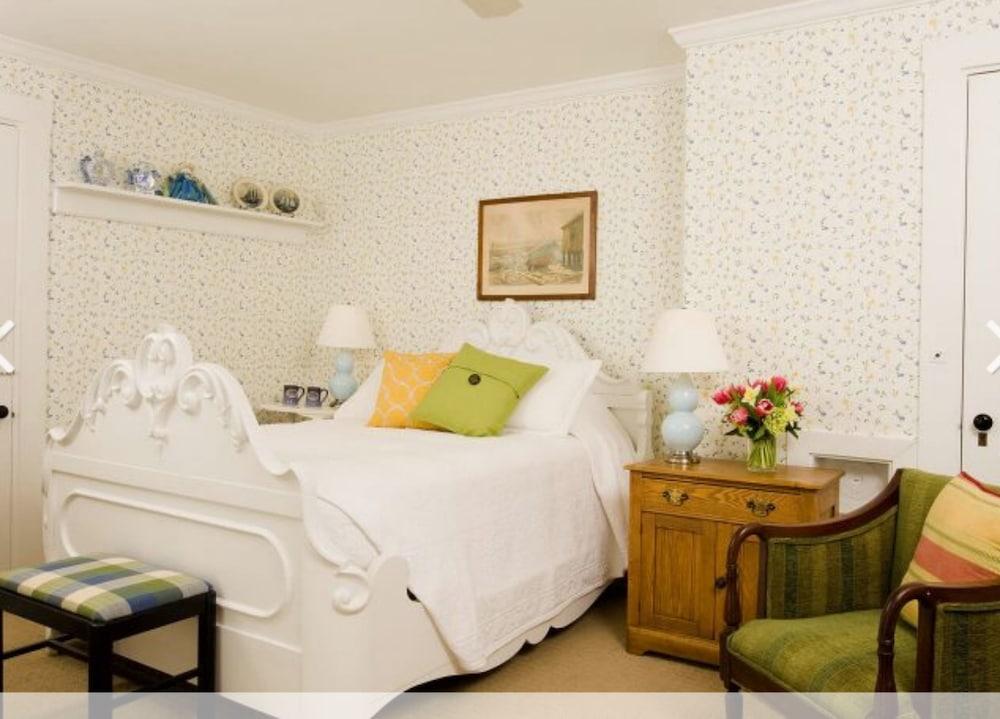 Dockside Guest Quarters & Restaurant photo 4