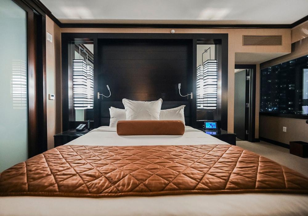 StripViewSuites at Vdara photo 9