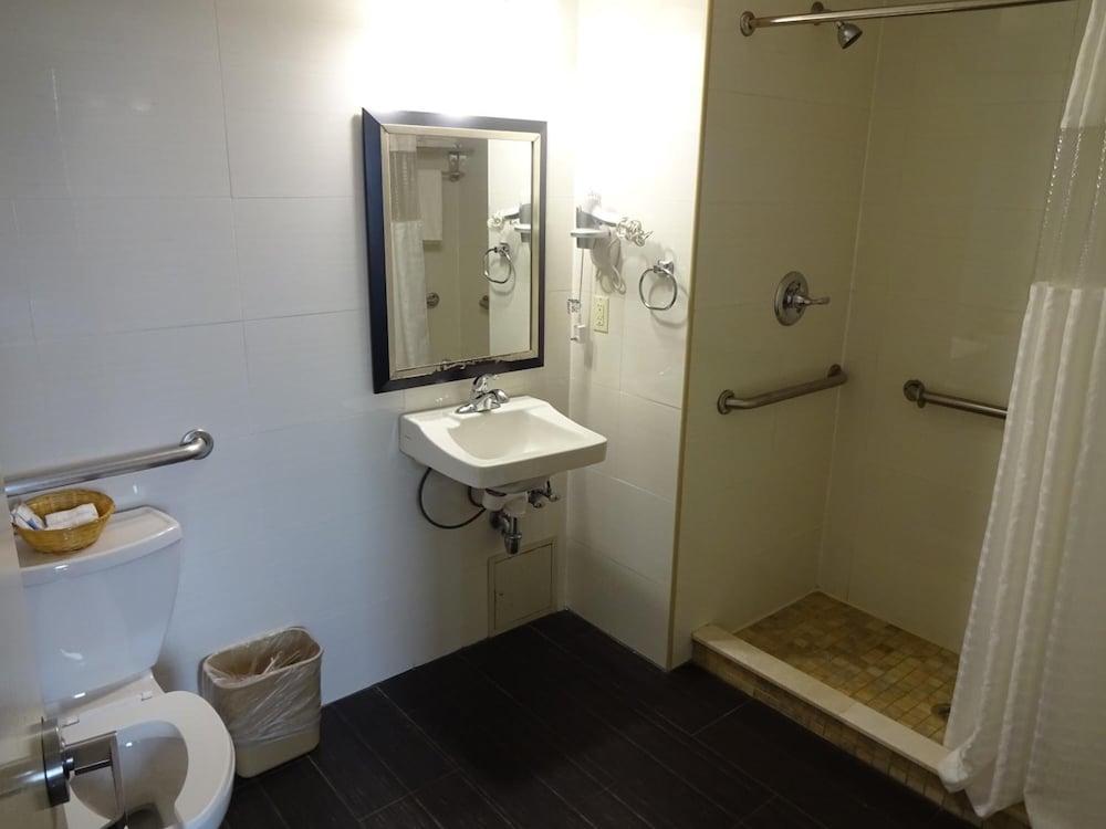 Hotel Bliss photo 33