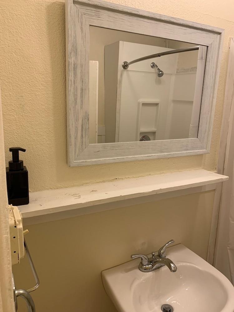 Historic Whiting Hotel Suites photo 44