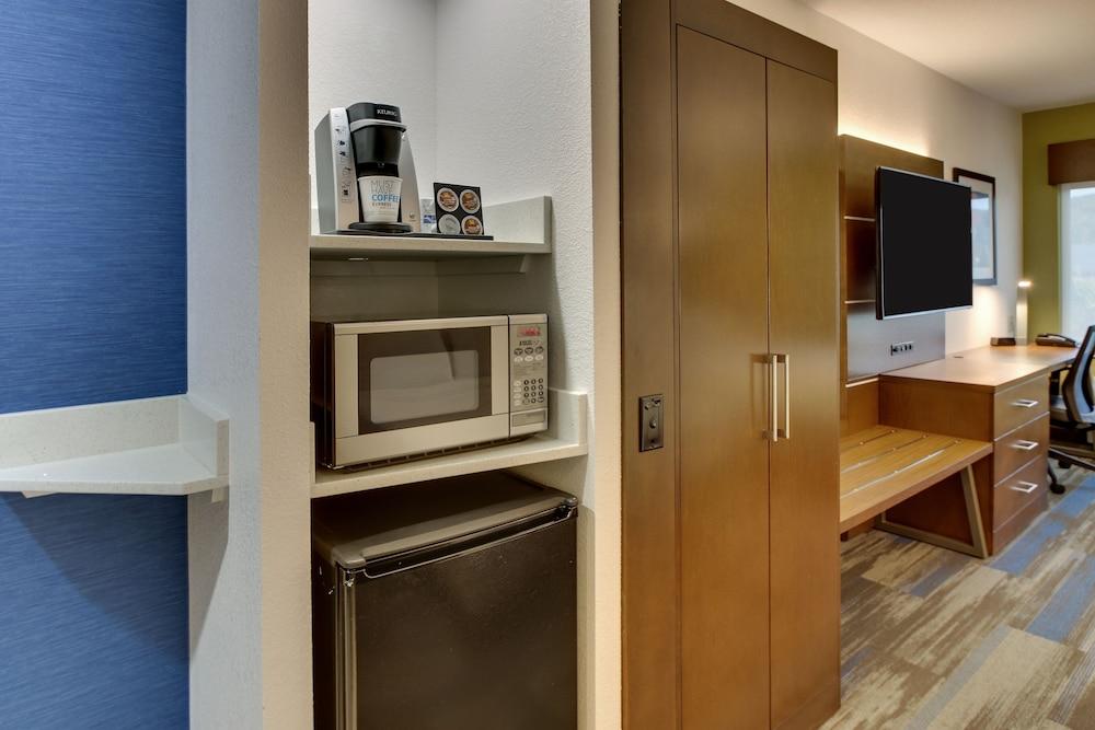 Holiday Inn Express Fishkill-Mid Hudson Valley by IHG photo 9