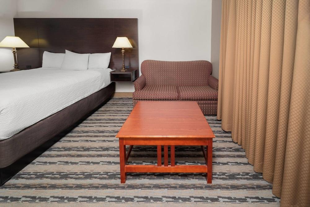 Endeavor Inn & Suites, Trademark Collection by Wyndham photo 20