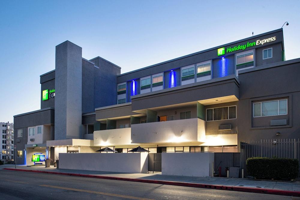 Holiday Inn Express & Suites Los Angeles Downtown West by IHG photo 1