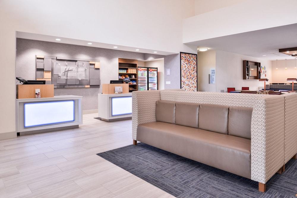 Holiday Inn Express Tampa N I-75 - University Area by IHG photo 69