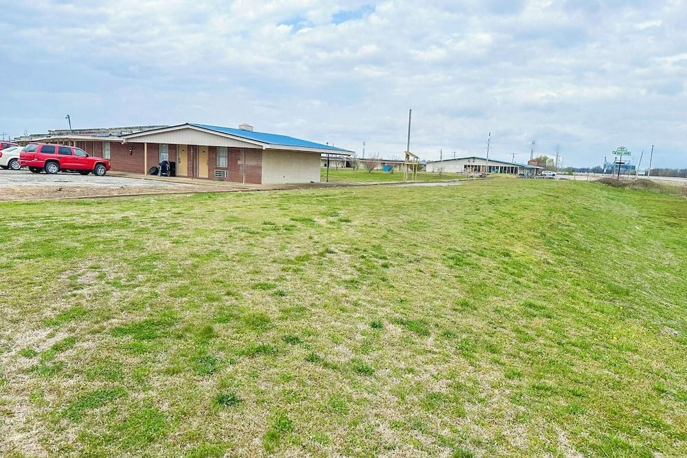 Shamrock Kings Inn By Oyo Marked Tree I-555 photo 96
