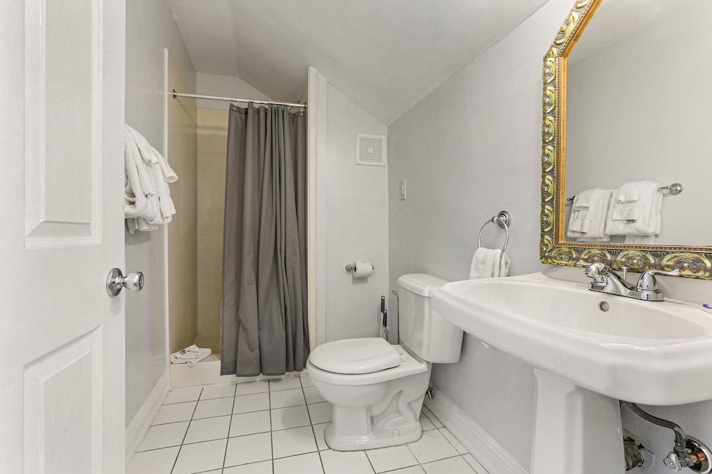 Canal Express Rooms photo 40
