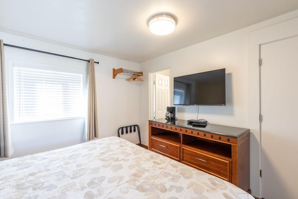 Vineyard Valley Inn photo 6