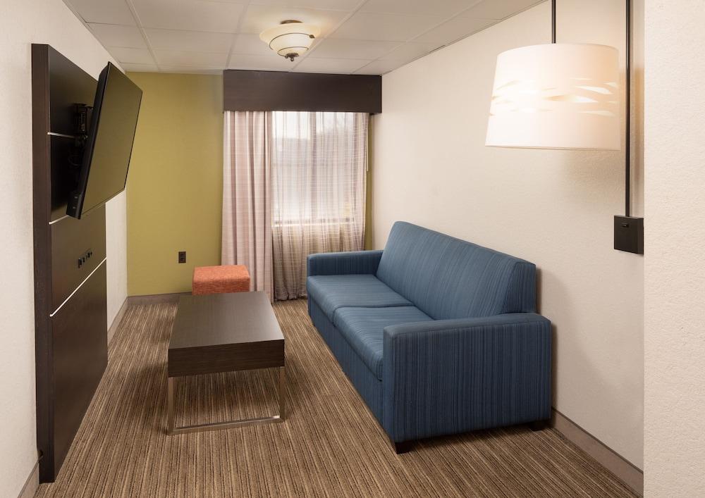 Holiday Inn Express Rochester - Greece by IHG photo 5