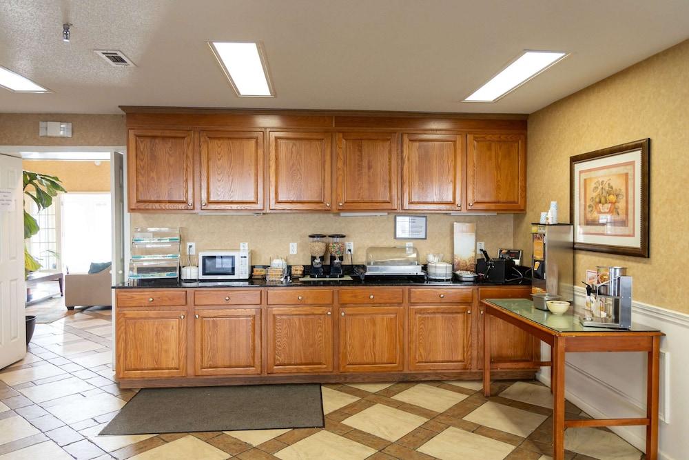 Quality Inn Carrollton Medical Center photo 34