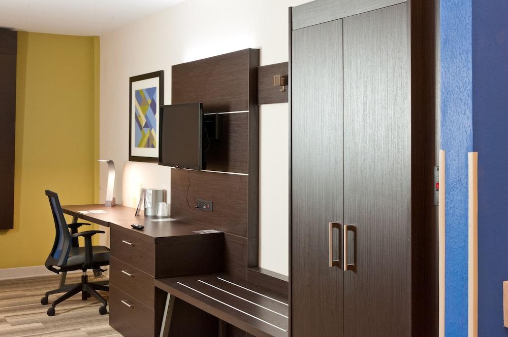Holiday Inn Express Hotel & Suites Scott - Lafayette West by IHG photo 7