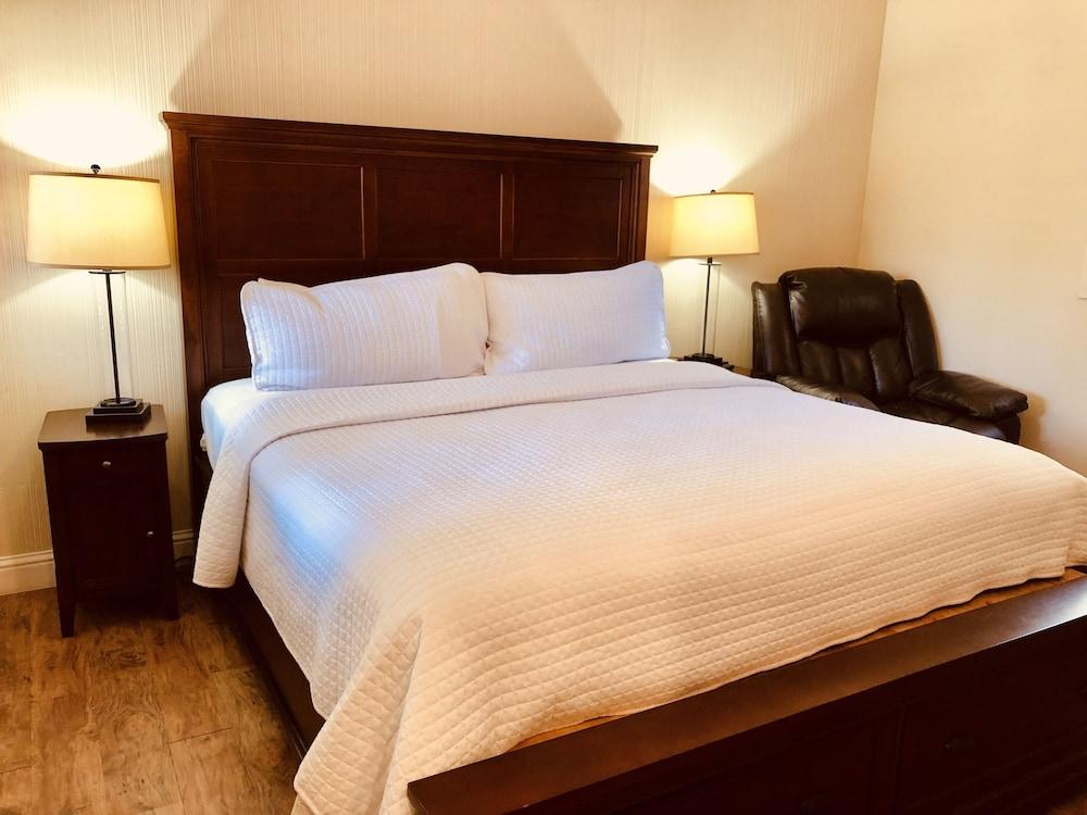Carmel Resort Inn photo 59