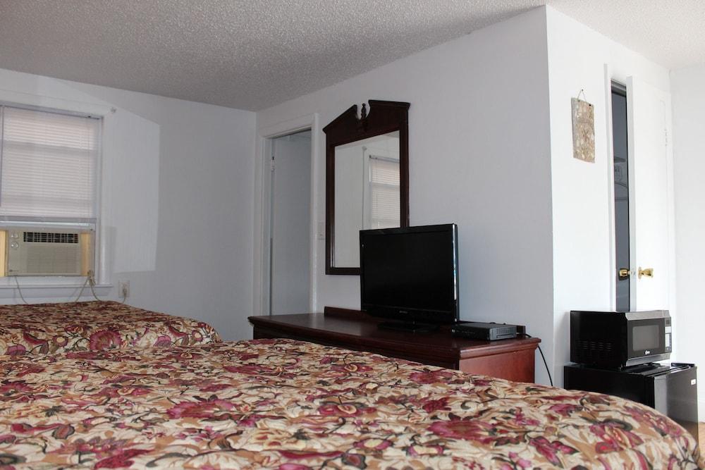Oceanside Motel photo 33