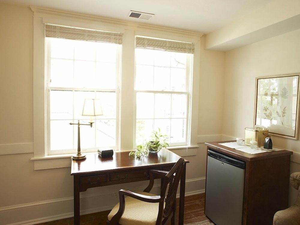 Smithfield Inn photo 11