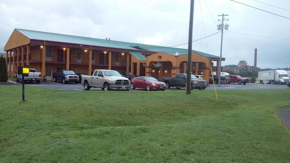 Travelers Inn photo 9