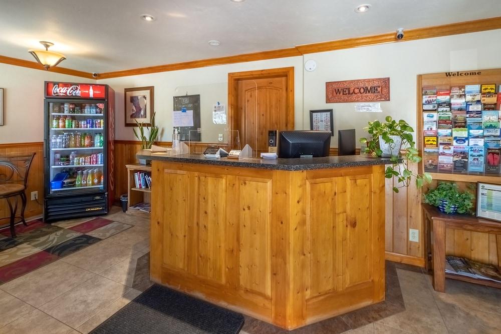 Canyon Motel photo 22