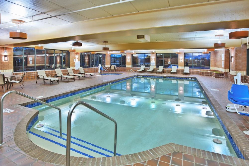 Holiday Inn Manitowoc by IHG photo 24