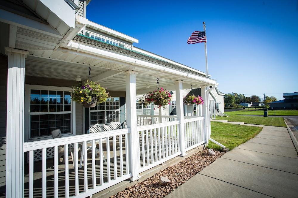 Chisholm Inn & Suites photo 21