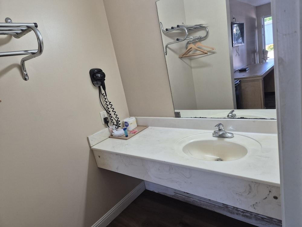 General Bragg Inn & Suites Chickamauga photo 23