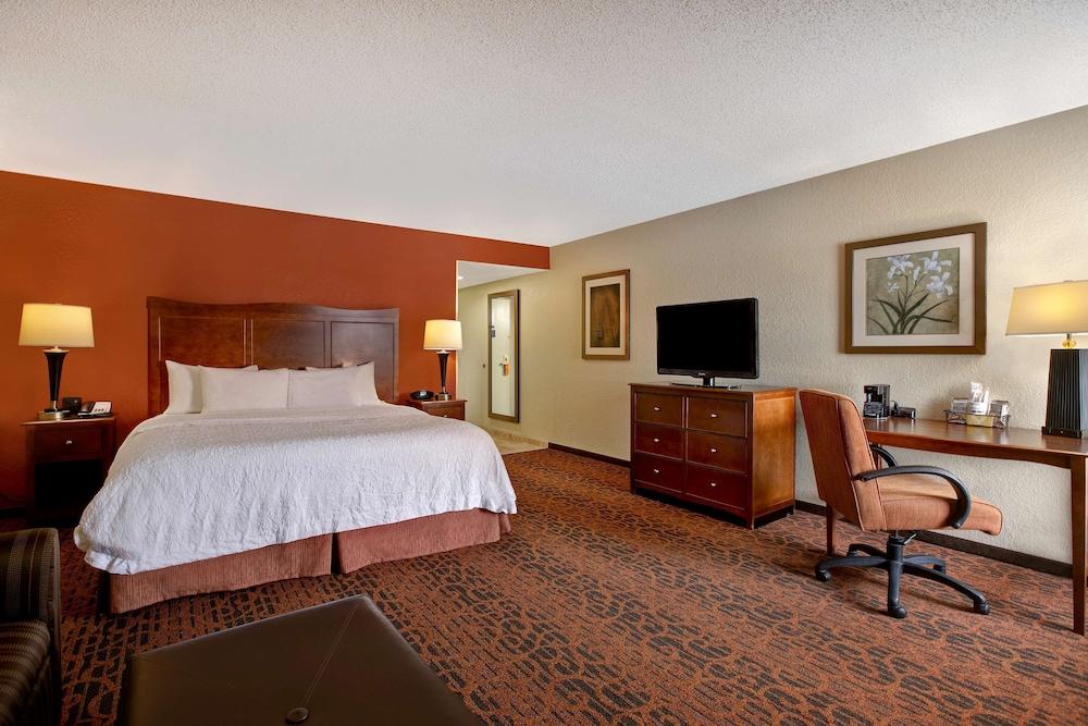 Hampton Inn Ft. Wayne-Southwest photo 13