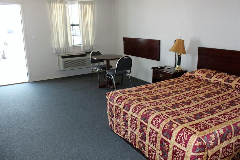 Adobe Inn Motel photo 28