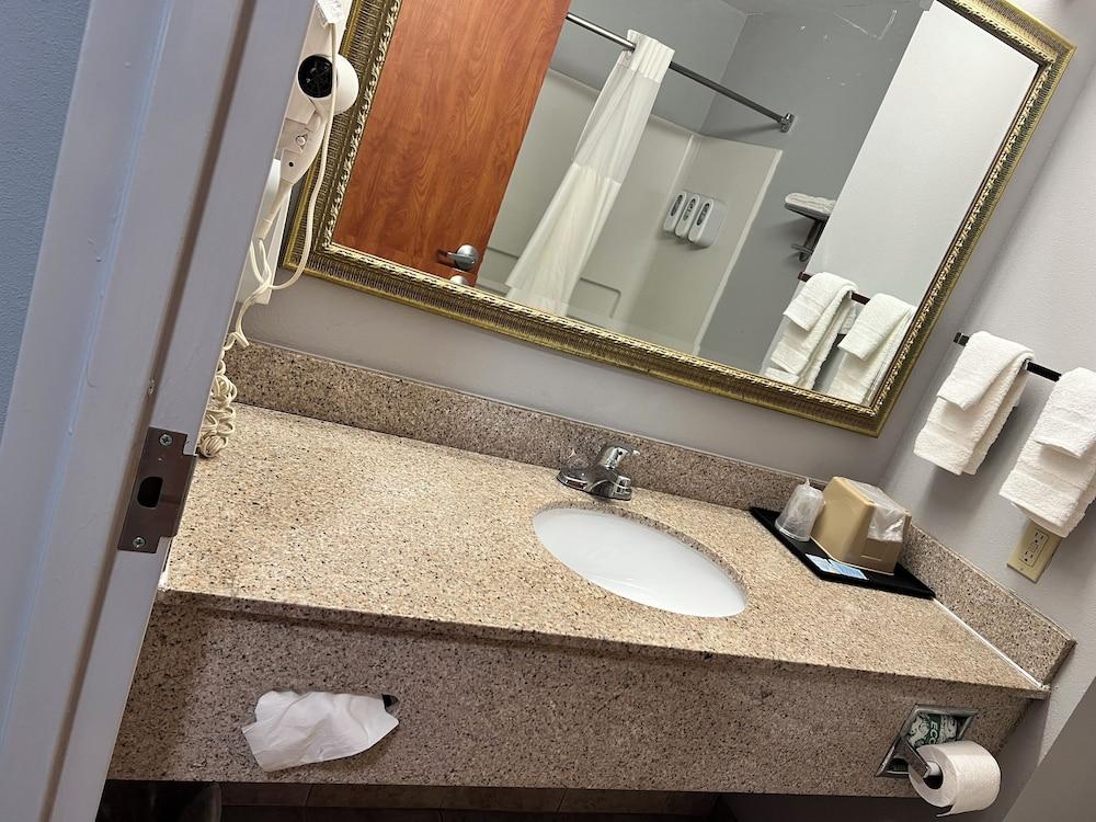 Quality Inn Tahlequa South photo 9