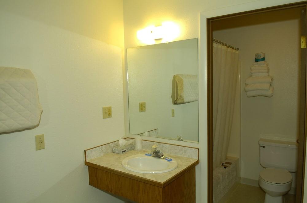 Trout Montana Motel photo 49