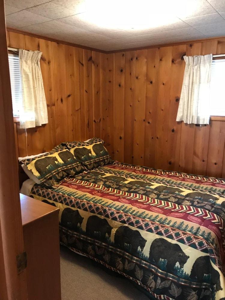 Chapel Hill Motel photo 8