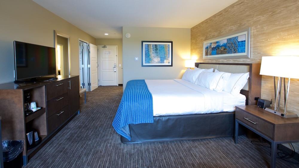 Holiday Inn Express Fargo SW - I-94 Medical Center by IHG photo 38