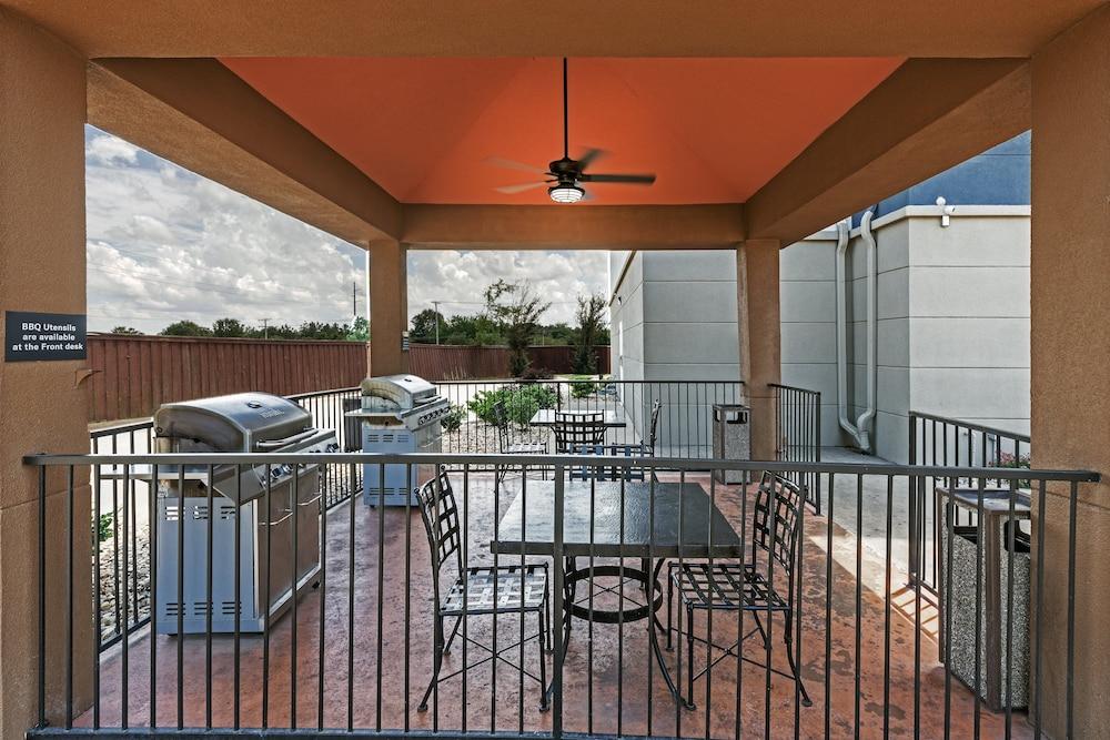 Candlewood Suites Mount Pleasant by IHG photo 82