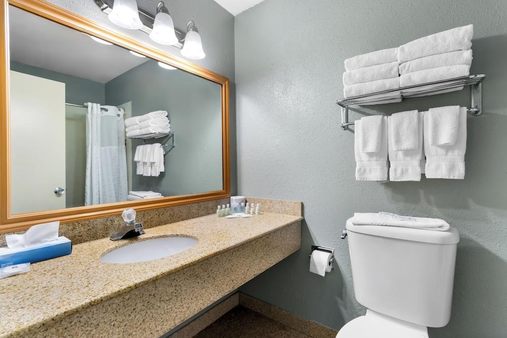 Hiltop Hotel photo 12