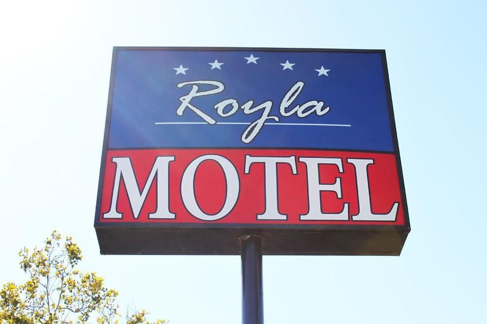 Royla Motel photo 27