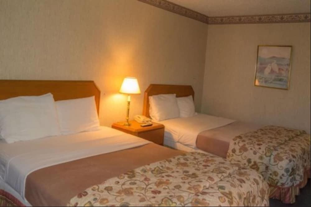 Executive Inn Hotel & Conference Centre photo 3