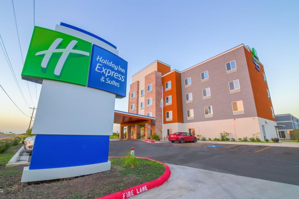 Holiday Inn Express & Suites Raymondville by IHG photo 25