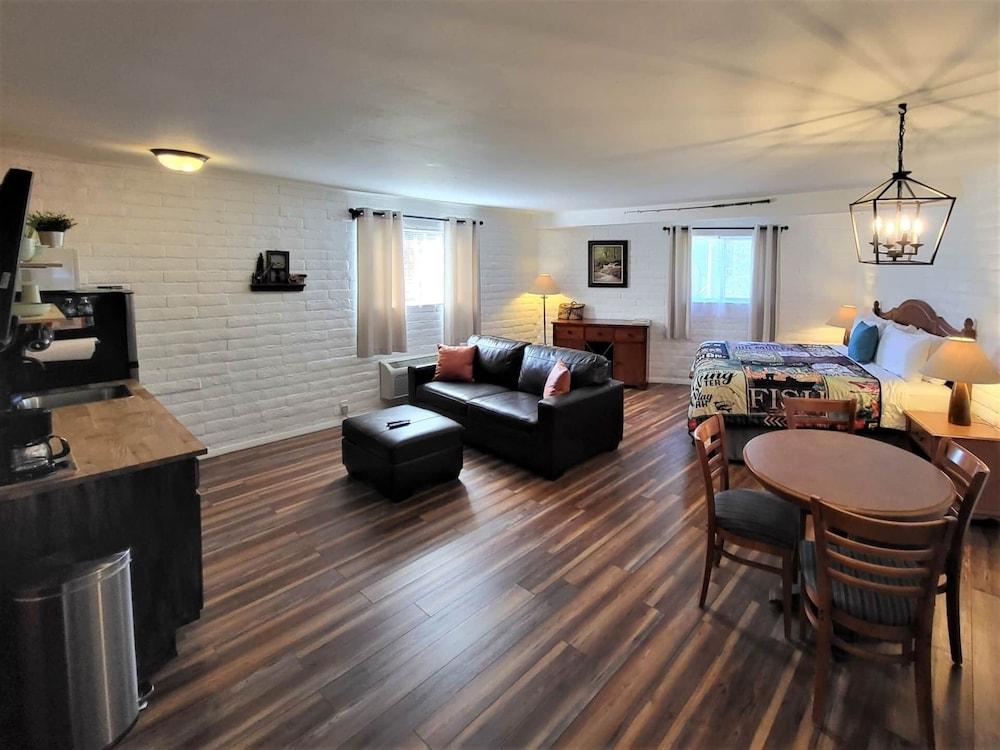 The Nook Pinetop photo 15